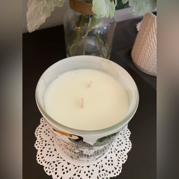 🆕🕯️ RARE NINETY-SIX “ACACIA HONEY & CITRUS” 14.6OZ SCENTED CANDLE. NEVER USED! - Picture 6 of 8